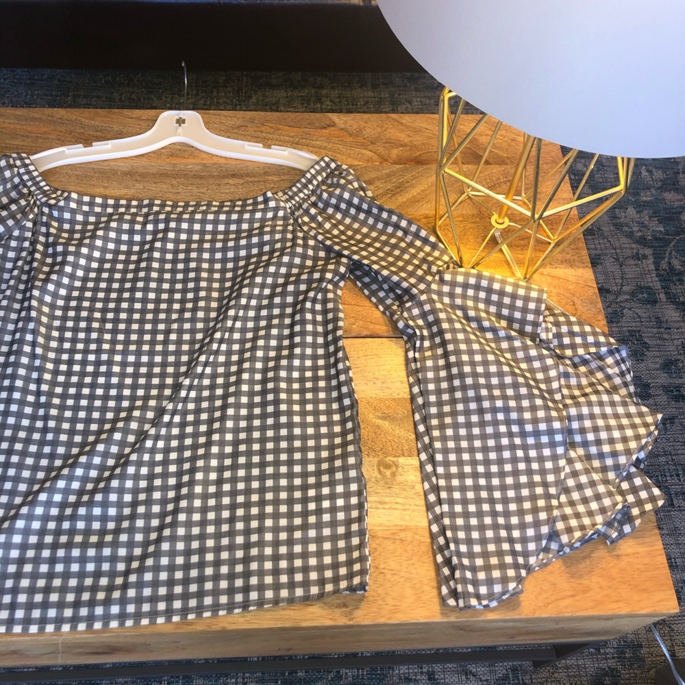 Express off -Shoulder blouse - Grey Check. Small